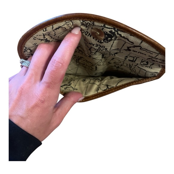 🧡 5 for $25 🧡 Brown Leather Women's wristlet - Picture 3 of 3